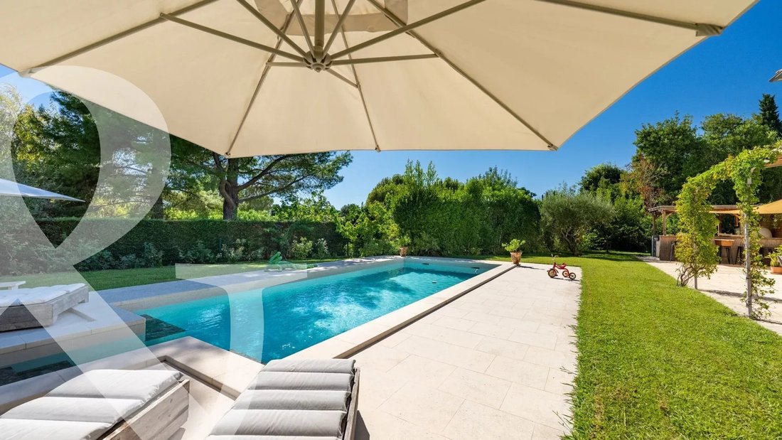 House in Maussane-les-Alpilles, Provence-Alpes-Côte d'Azur, France 3 - 19079414