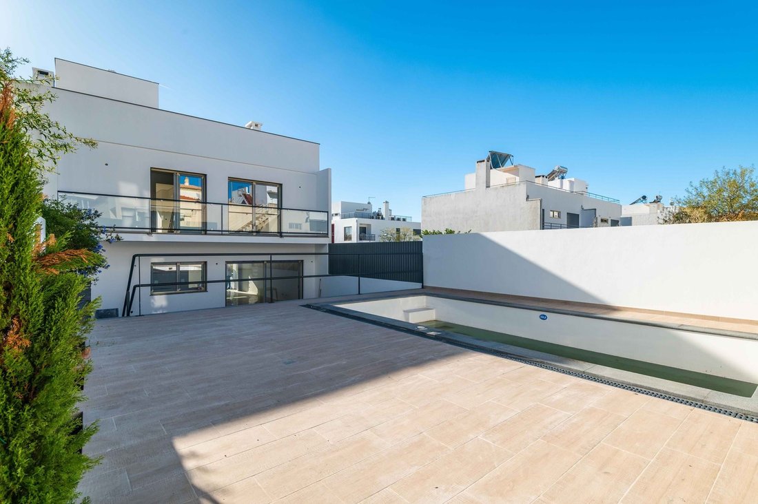 Villa en Moncarapacho, Algarve, Portugal 1 - 16630881