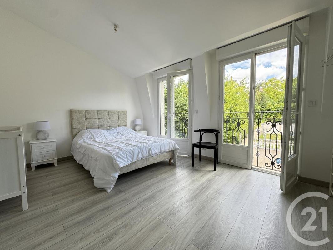 House in Fontenay-sous-Bois, Ile-de-France, France 4 - 19077332