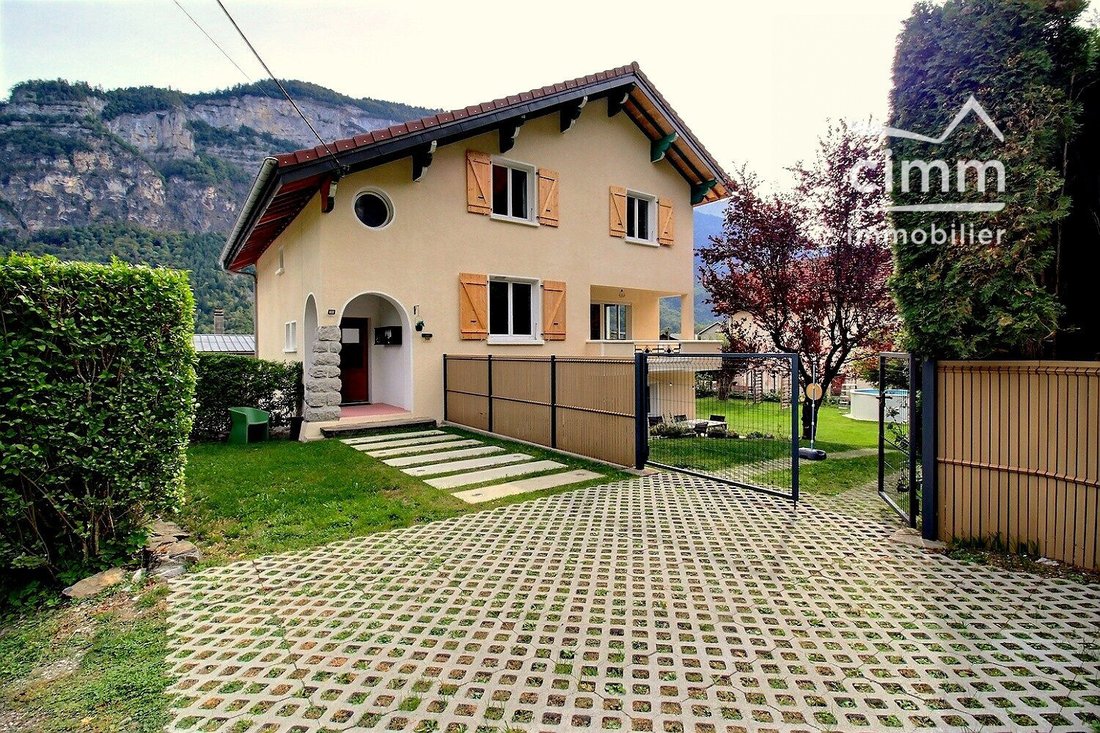 House in Magland, Auvergne-Rhône-Alpes, France 1 - 19076595