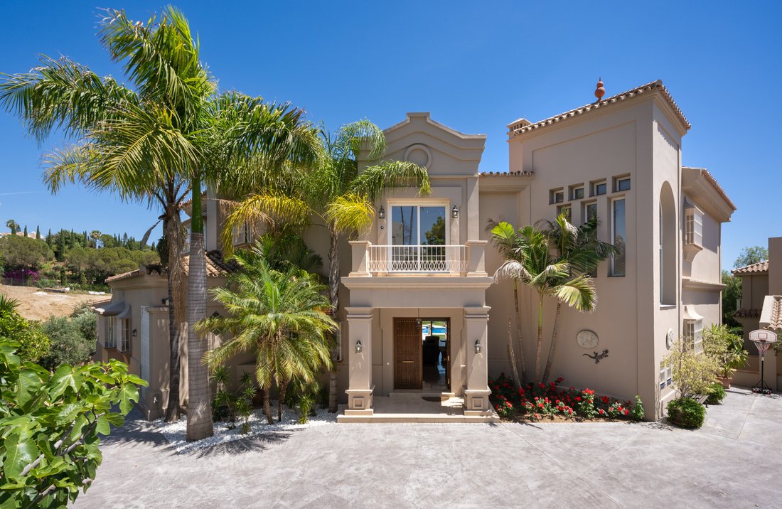 Estate in Nueva Andalucia, Marbella, Spain 1 - 19082871