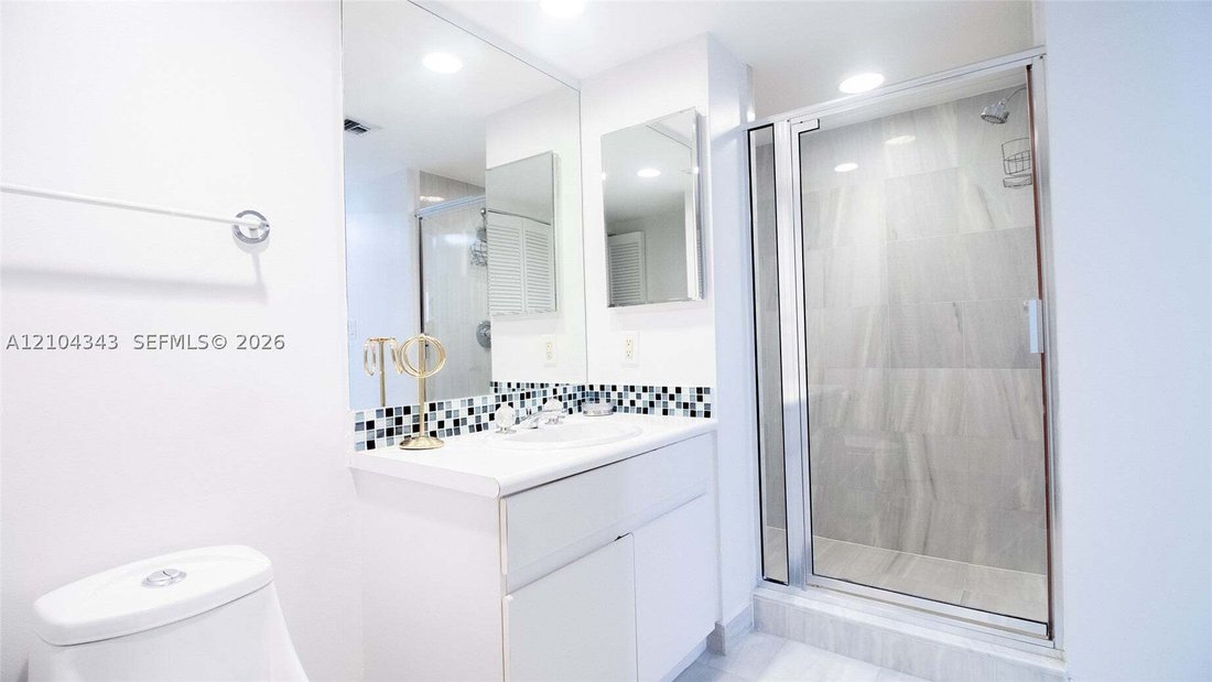 Condo in Golden Beach, Florida, United States 2 - 19076973