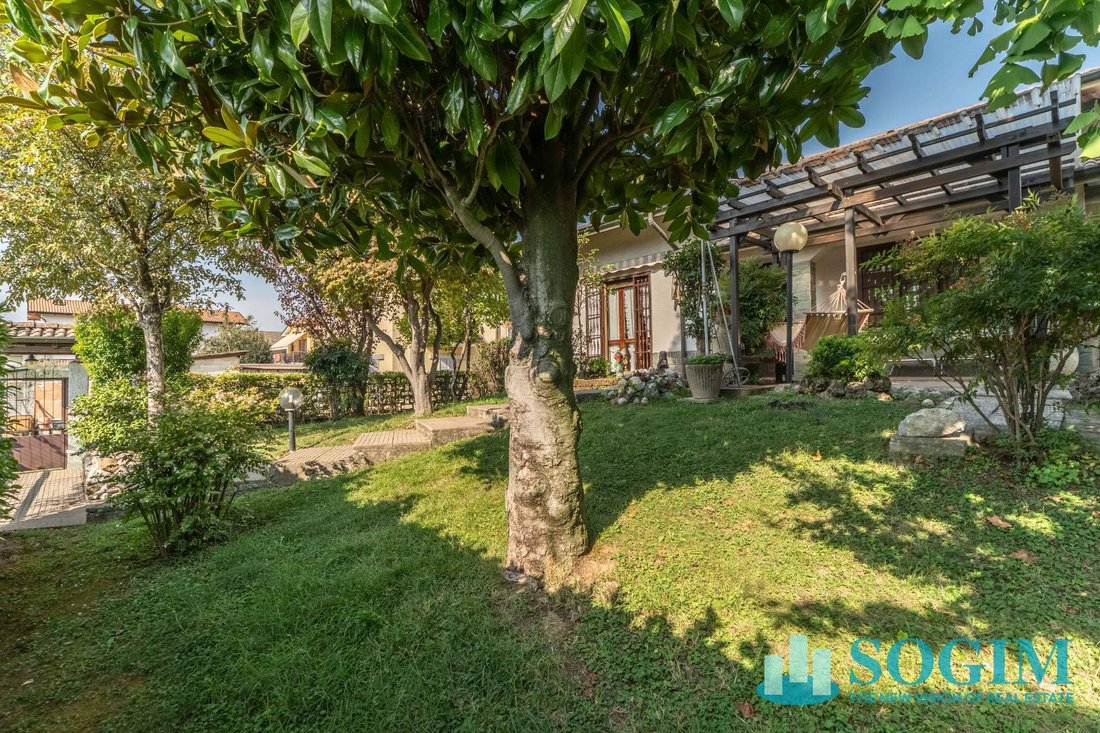 Villa in Cernusco sul Naviglio, Lombardei, Italien 1 - 19076155