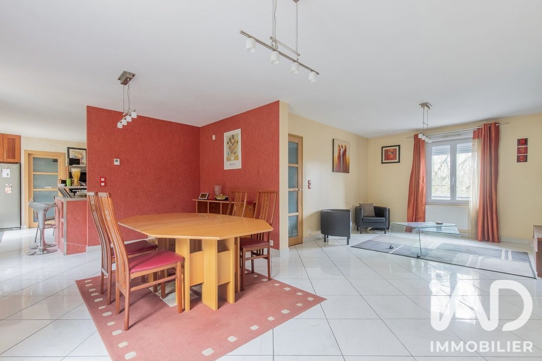 House in Mandres-les-Roses, Ile-de-France, France 3 - 19083377