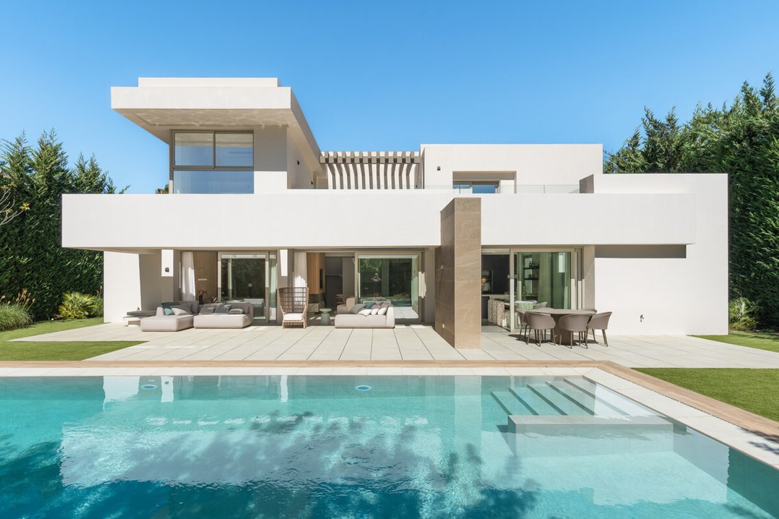 Villa in El Paraíso, Benahavís, Spanien 1 - 19058287