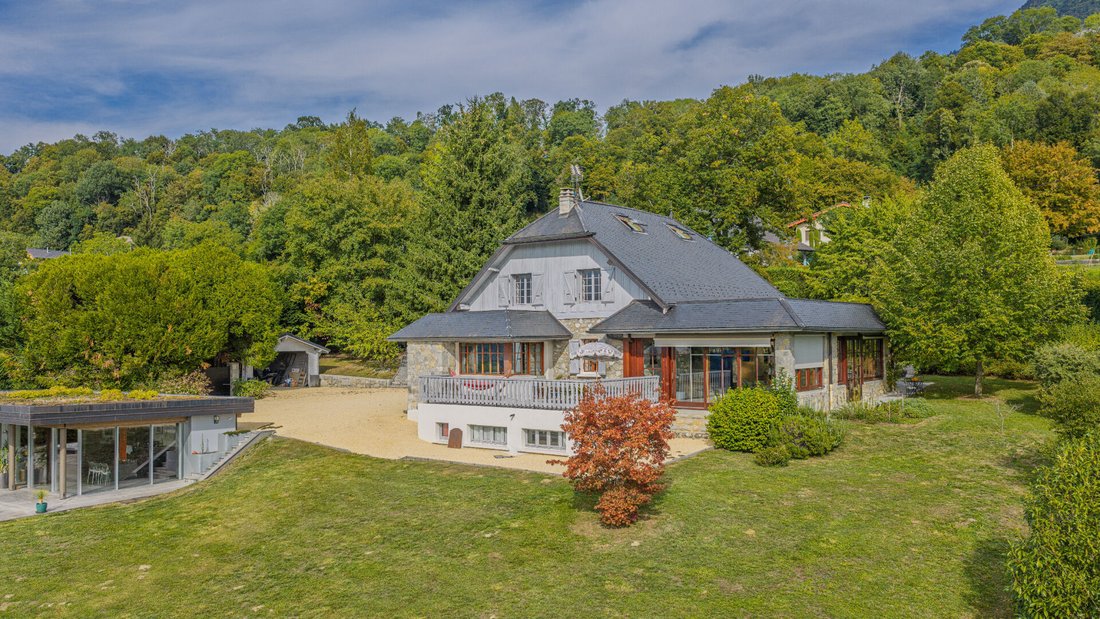 Villa in Pugny-Chatenod, Auvergne-Rhône-Alpes, France 5 - 19078010