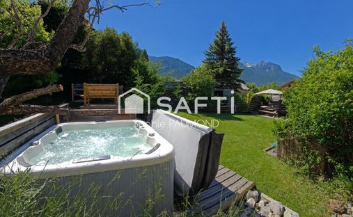House in Briançon, Provence-Alpes-Côte d'Azur, France 1