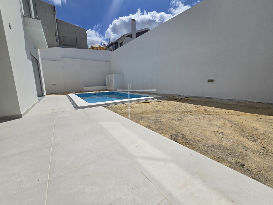 Haus in Charneca de Caparica und Sobreda, Setúbal Municipality, Portugal 3 - 19078013