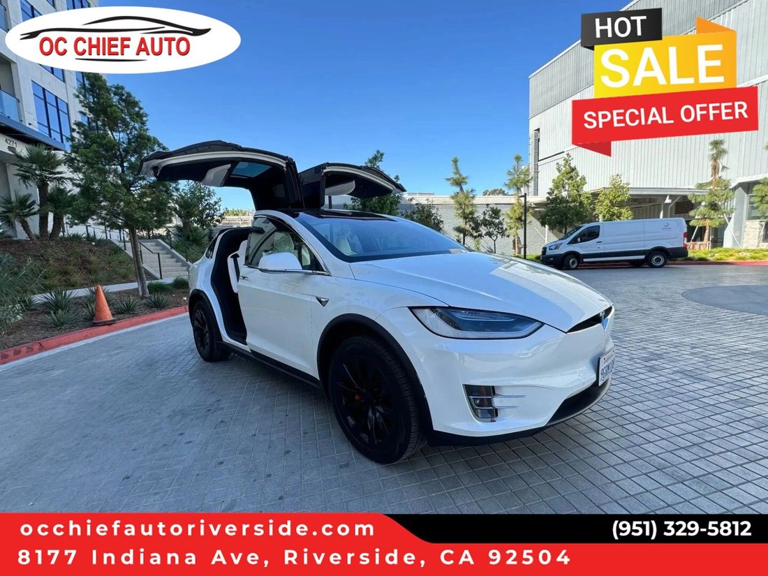 Suv in Riverside, CA, United States 1 - 19082931