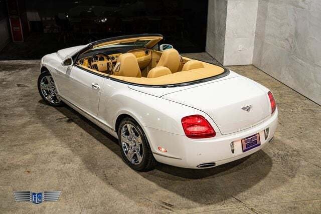 Cabriolet in Ft LAUDERDALE, FL, United States 3 - 19082904
