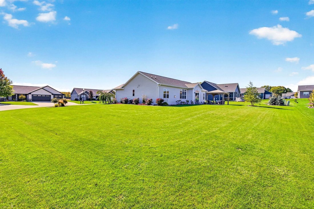 Neenah, Wisconsin, United States 3 - 19082570