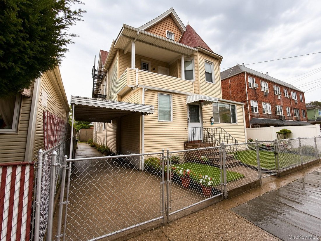 House in New York, New York, United States 2 - 18766536
