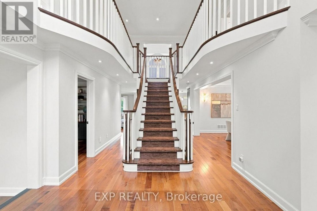 Haus in Newmarket, Ontario, Kanada 4 - 19082864