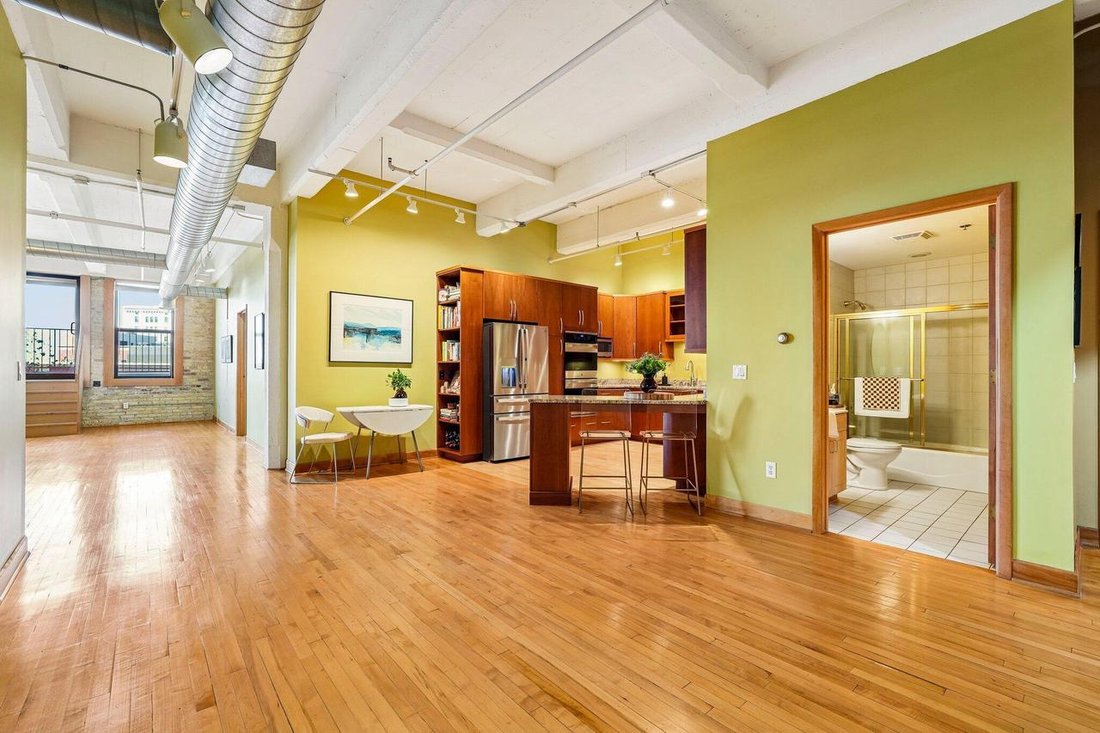 Condominio a Milwaukee, Wisconsin, Stati Uniti 4 - 19076822