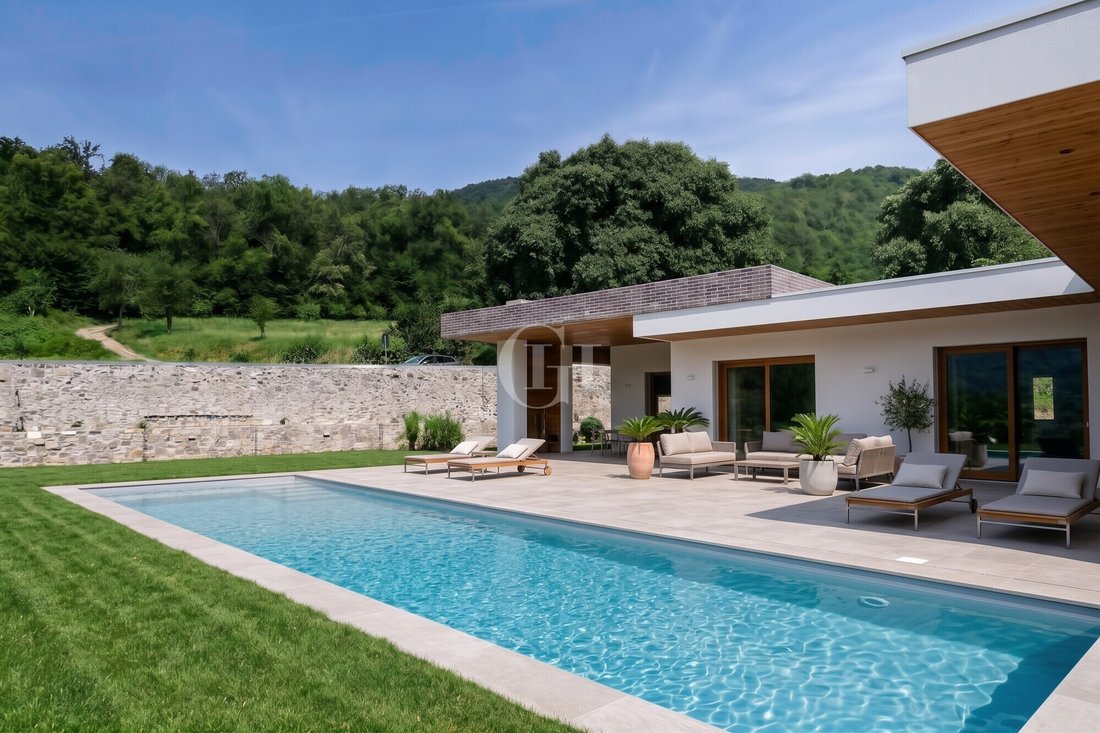 Villa in Provaglio d'Iseo, Lombardei, Italien 2 - 19077269