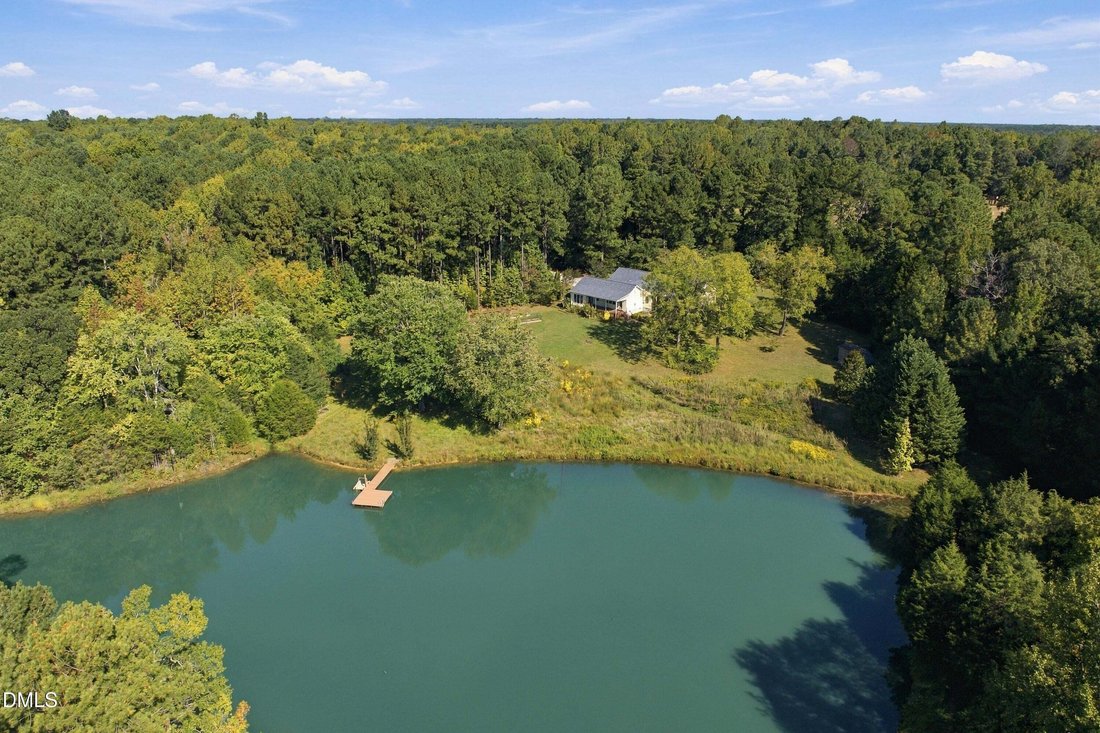 Farm Ranch in Mebane, North Carolina, United States 2 - 19078974