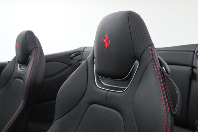 Cabriolet in Fort Lauderdale, FL, United States 5 - 17449395
