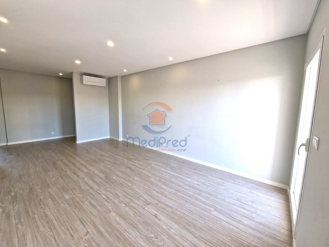 Wohnung in Ramada e Canecas, Lissabon, Portugal 5 - 19083041