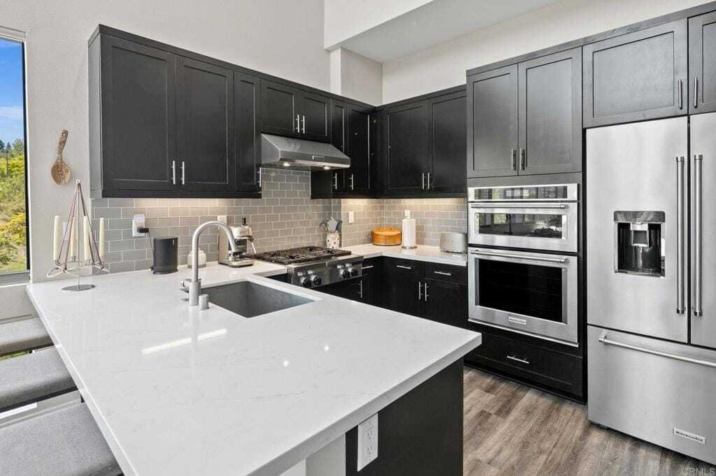 Condo in San Diego, California, United States 4 - 19085275