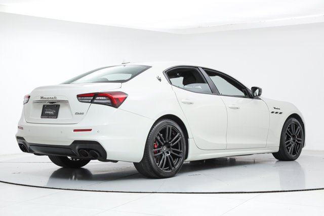 Sedan in Fort Lauderdale, FL, United States 5 - 19077556