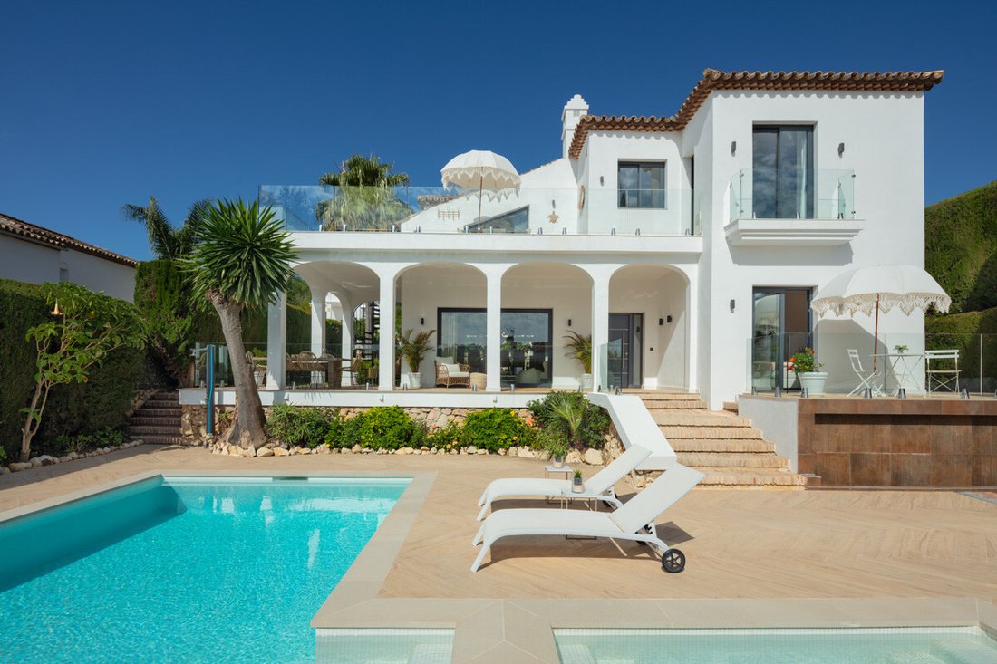 Villa in Nueva Andalucía, Marbella, Spanien 1 - 19082607