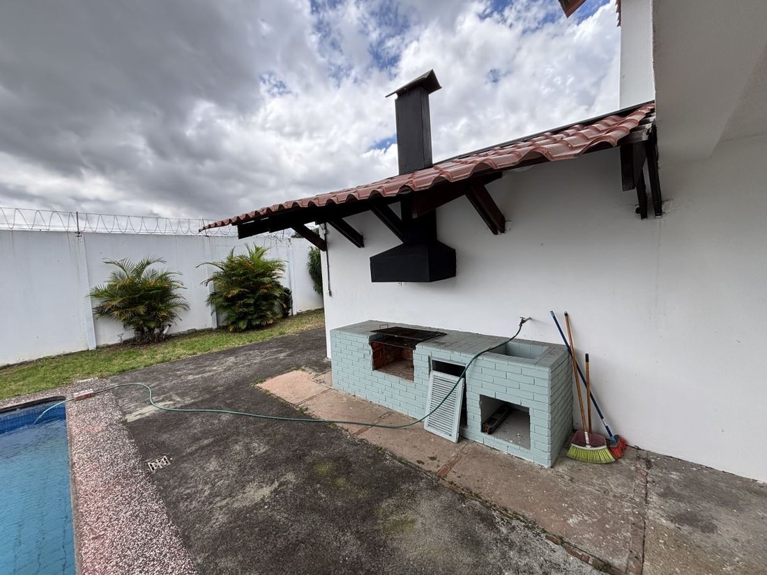 House in Cinco Esquinas, San José Province, Costa Rica 3 - 19083035