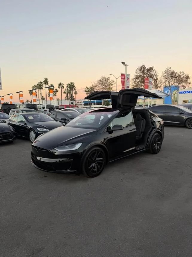 Suv in Costa Mesa, CA, United States 3 - 19081717