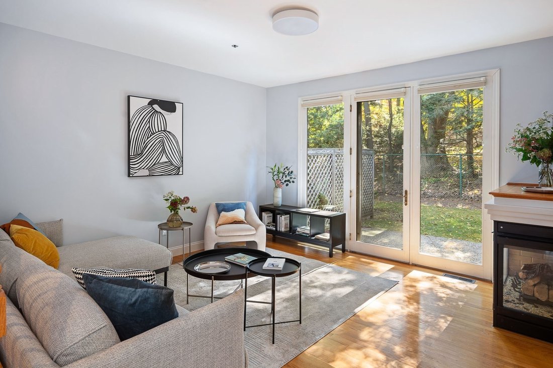 Condominio a Newton, Massachusetts, Stati Uniti 1 - 19085499