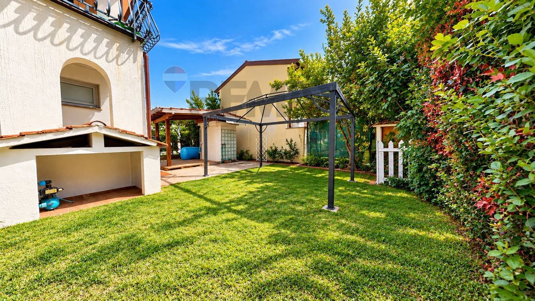 Apartamento en Tonfano, Pietrasanta, Italia 3 - 19076176