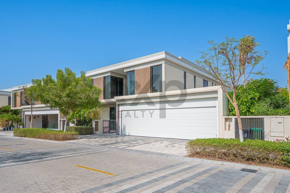 Villa in Tilal Al Ghaf, Dubai, United Arab Emirates 1 - 19077185