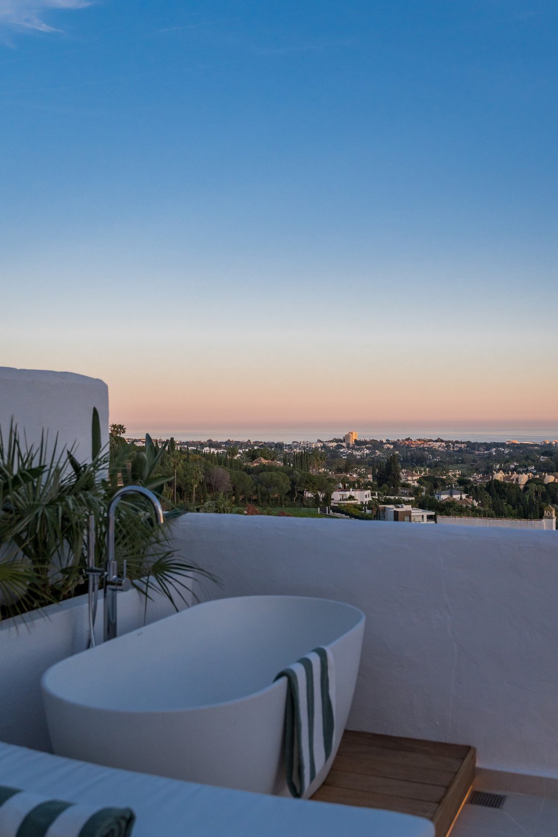 Penthouse in Marbella, Andalusia, Spain 4 - 19077199