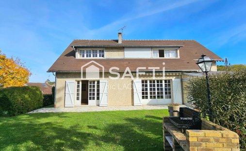 Maison à Villiers-Saint-Frédéric, Île-de-France, France 1