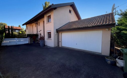 House in Collonge-Bellerive, Canton of Geneva, Switzerland 1