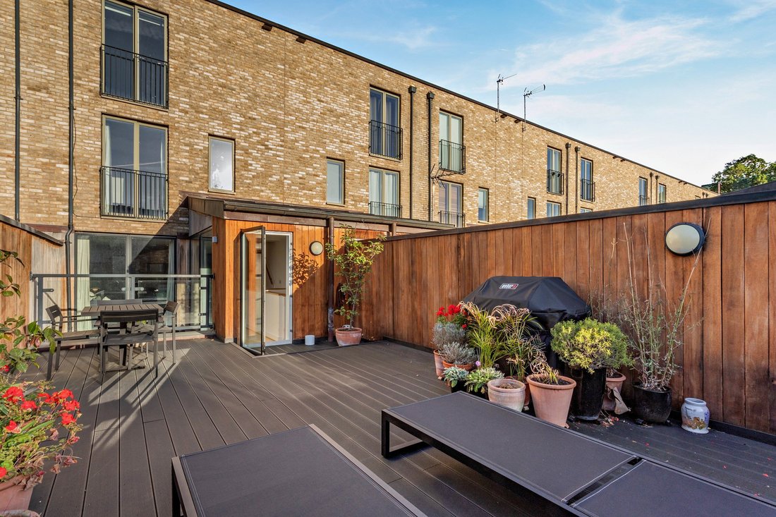 House in Cambridge, England 2 - 19077153