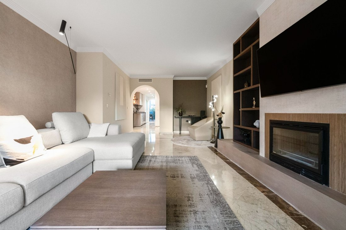 Wohnung in Marbella, Andalusien, Spanien 5 - 19077158