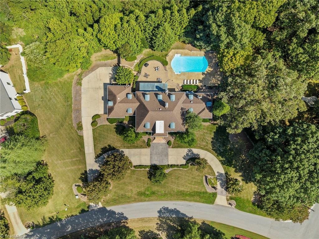 Maison à Greensboro, Caroline du Nord, États-Unis 4 - 19080811