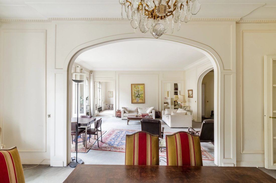 Wohnung in Mairie, Paris 8e Arrondissement, Paris 4 - 19083825