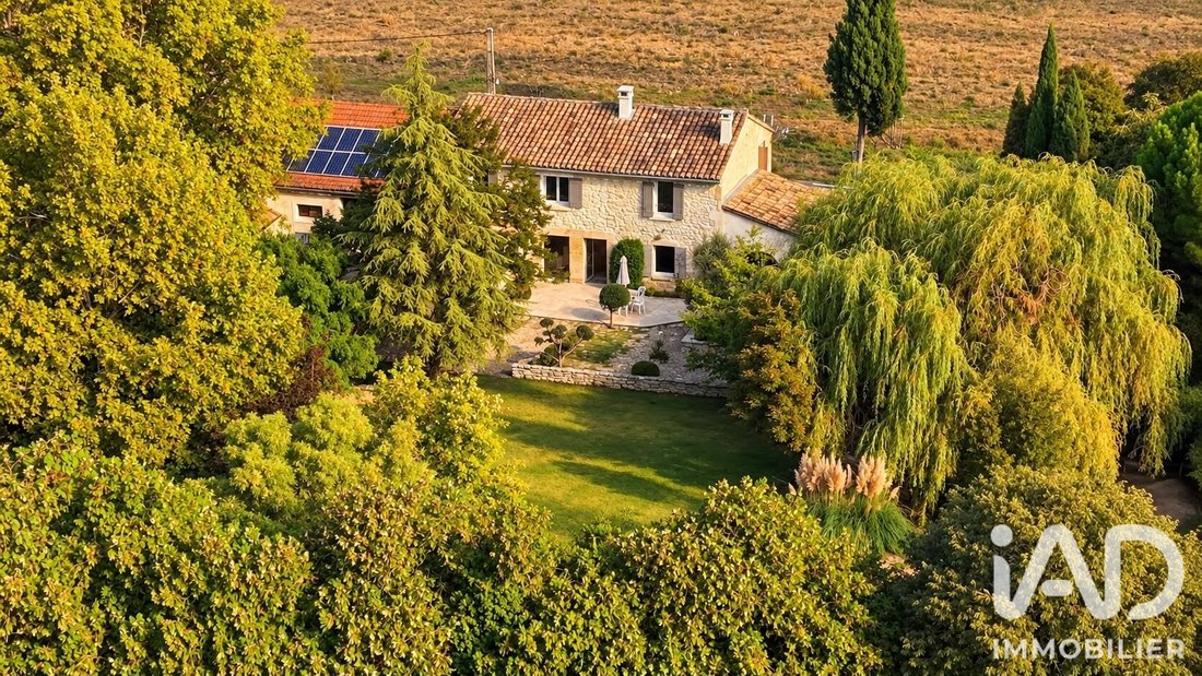 House in Velorgues-Petit Palais, L'Isle-sur-la-Sorgue, France 1 - 19083449