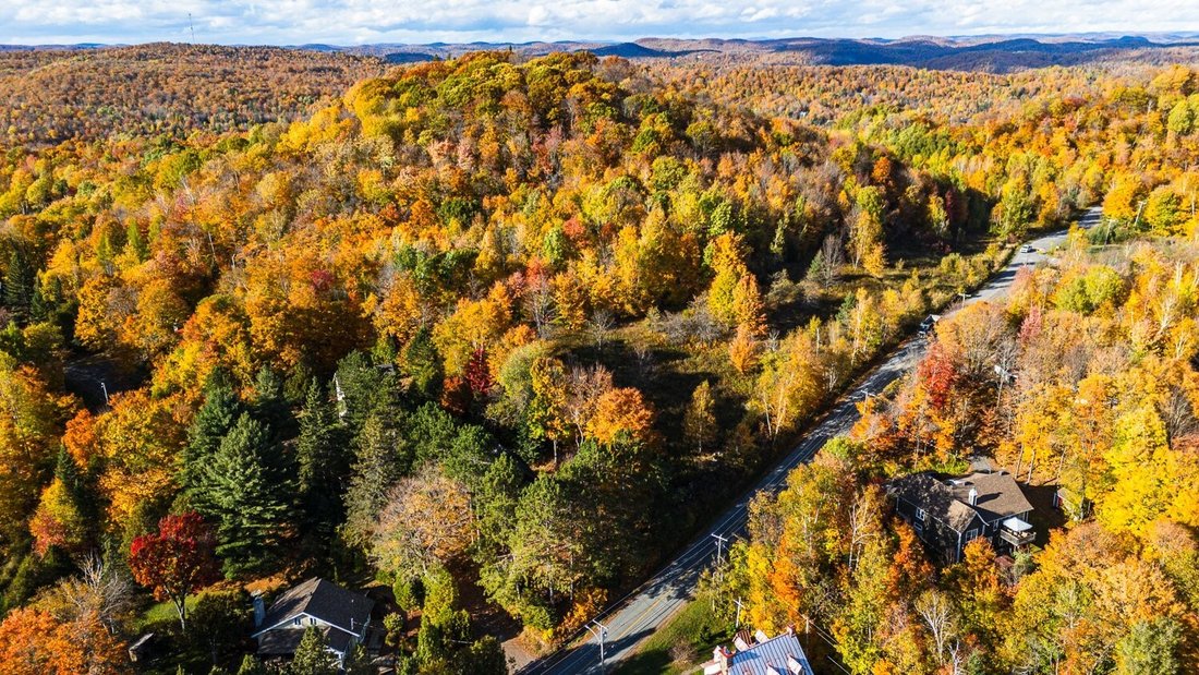 Terreno a Saint-Sauveur, Québec, Canada 2 - 19076291