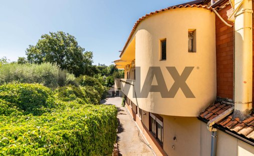 Villa in Adrano, Sicily, Italy 1