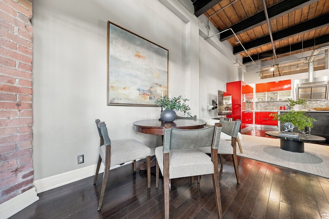 Condo in Toronto, Ontario, Canada 4 - 19085404