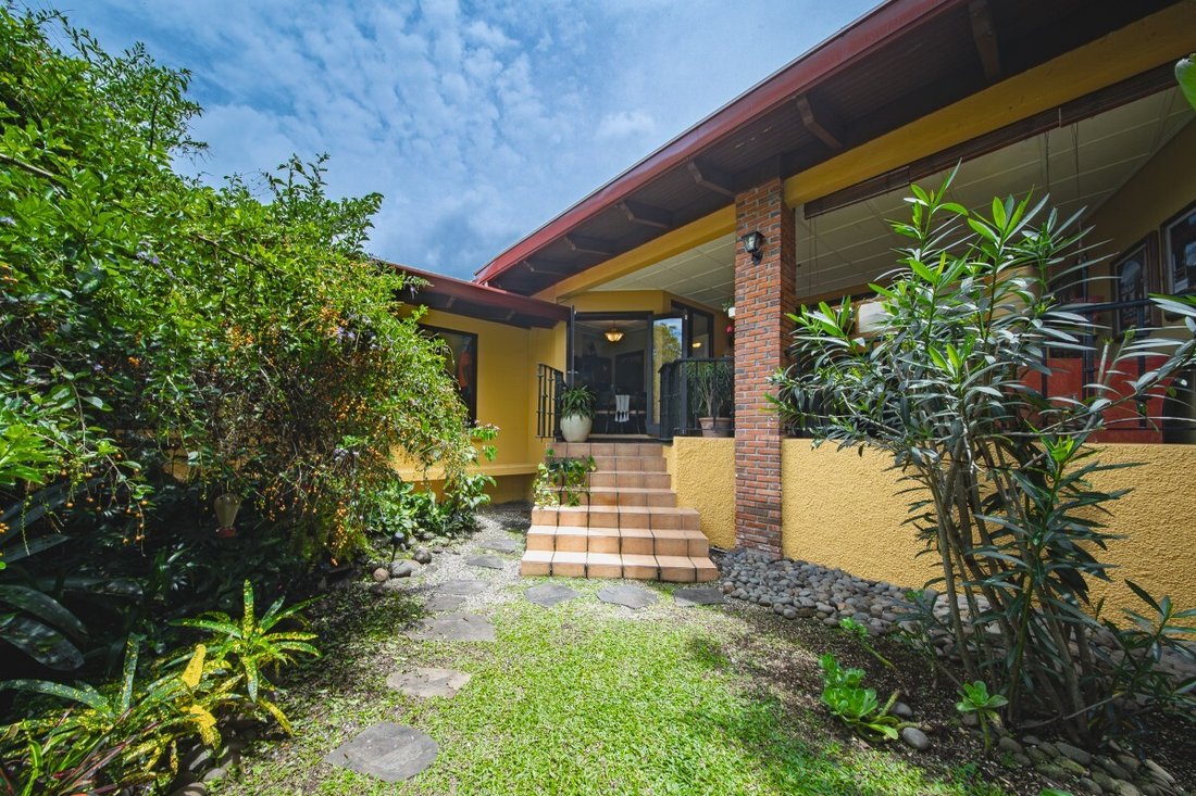 House in San Antonio, San José Province, Costa Rica 2 - 19080071