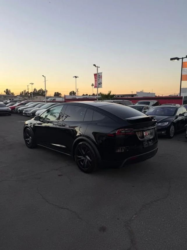 Suv in Costa Mesa, CA, United States 5 - 19081717