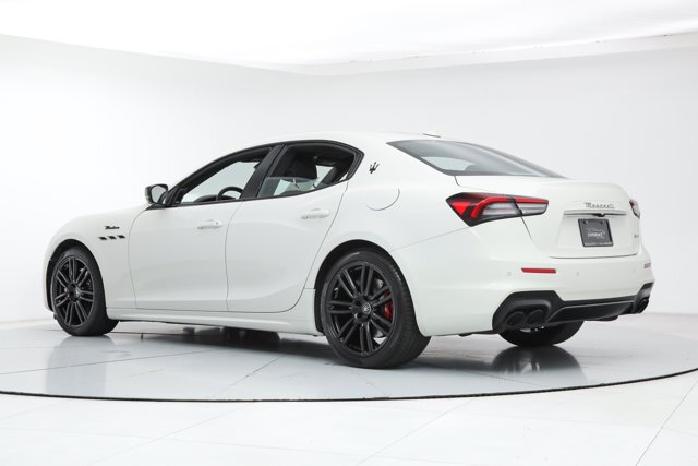 Sedan in Fort Lauderdale, FL, United States 3 - 19077556