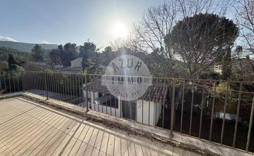 Casa en Saint-Zacharie, Provenza-Alpes-Costa Azul, Francia 1