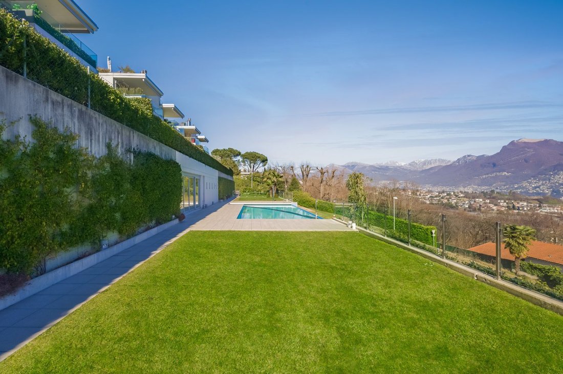 Apartment in Montagnola, Collina d'Oro, Ticino 1 - 19083740
