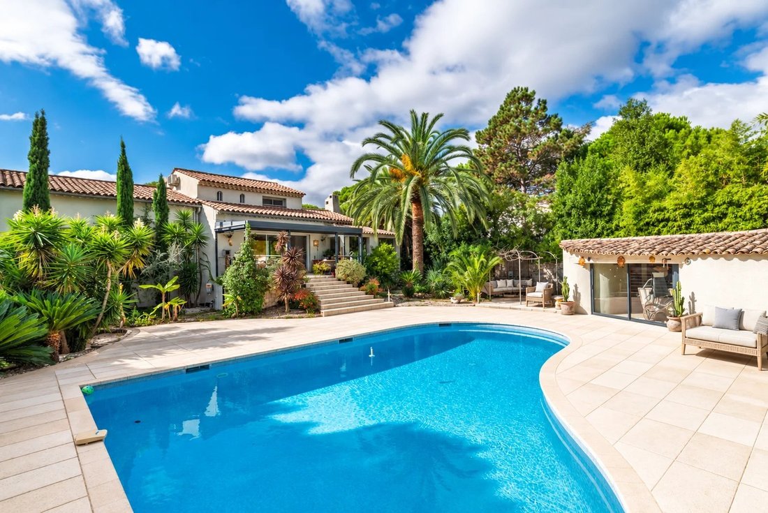 Villa à Mougins, Provence-Alpes-Côte d'Azur, France 2 - 19081384