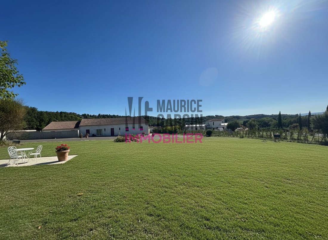 House in Mondragon, Provence-Alpes-Côte d'Azur, France 1 - 19082428