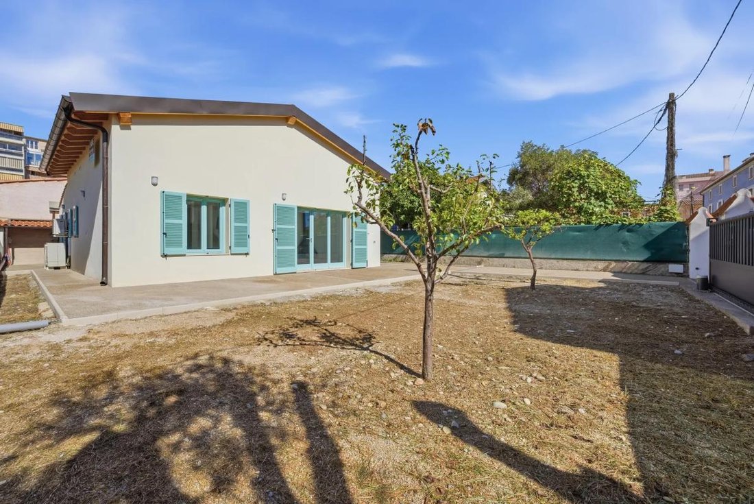 House in Le Cros de Cagnes, Cagnes-sur-Mer, France 2 - 19081336