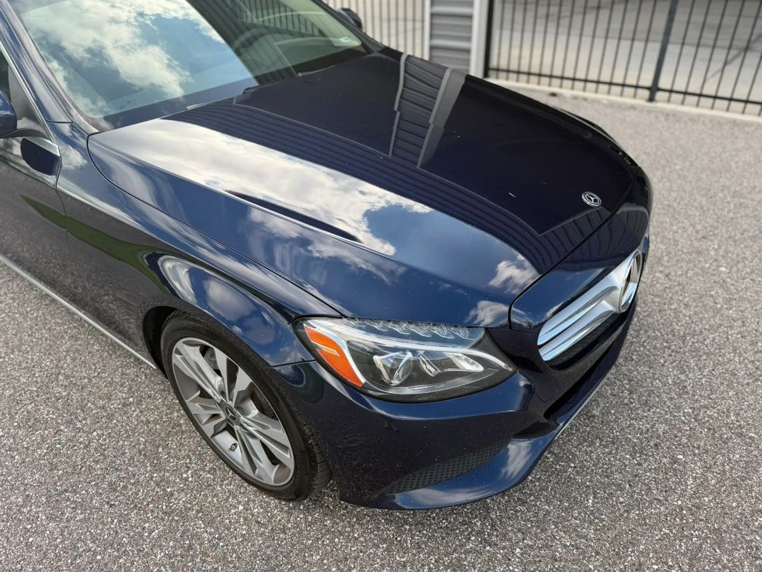 Sedan in Ruskin, FL, United States 2 - 19081795